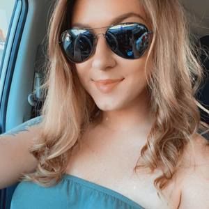 Meet your Posher, Alyssa